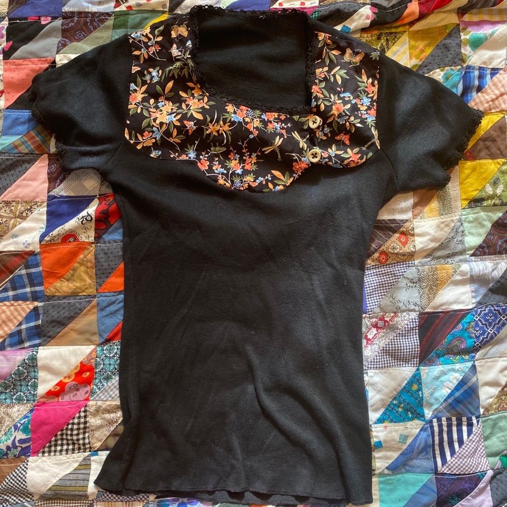 Vintage 1970s 70s dressy tshirt